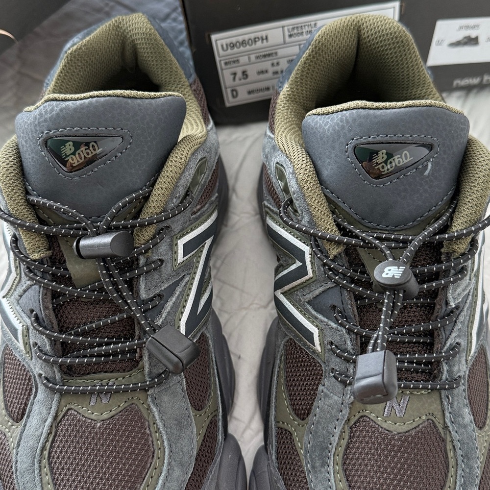 New Balance 9060 Blacktop Dark Moss EU38.5/US7.5 - Picture 6 of 11